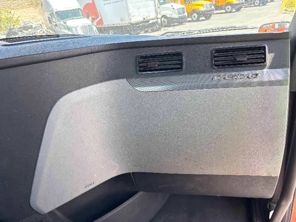 Day Cab Tractor-Heavy Duty Tractors-Freightliner-2019-T11664ST-El Paso-TX-268,086\n\t\tmiles-$ 50,750 - Image 13