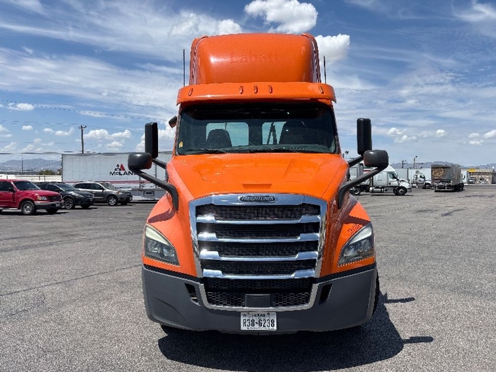 Day Cab Tractor-Heavy Duty Tractors-Freightliner-2019-T11664ST-El Paso-TX-268,086\n\t\tmiles-$ 50,750 - Image 2