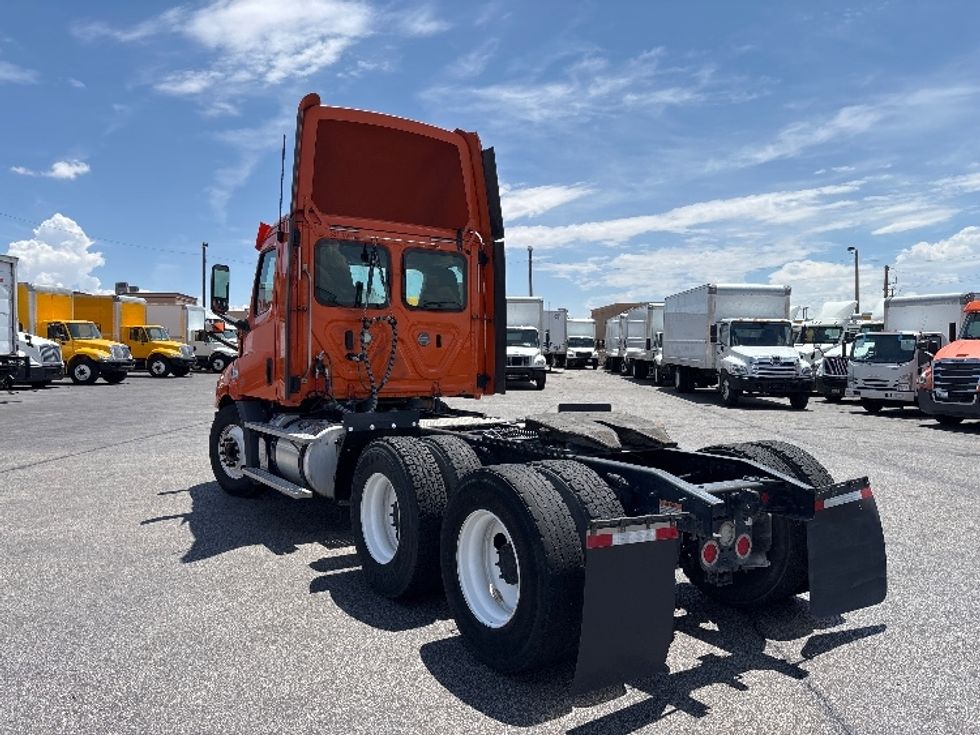 Day Cab Tractor-Heavy Duty Tractors-Freightliner-2019-T11664ST-El Paso-TX-268,086\n\t\tmiles-$ 50,750 - Image 5