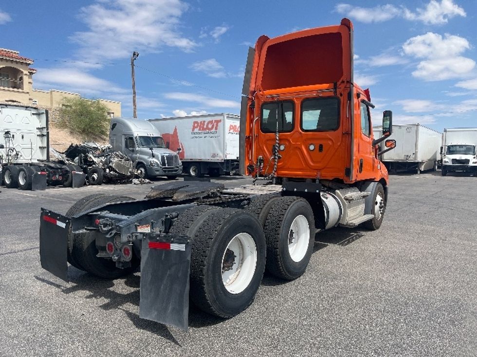 Day Cab Tractor-Heavy Duty Tractors-Freightliner-2019-T11664ST-El Paso-TX-400,746\n\t\tmiles-$ 42,500 - Image 7