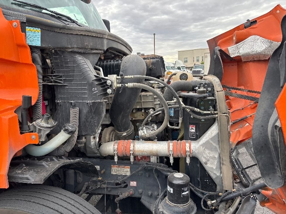 Day Cab Tractor-Heavy Duty Tractors-Freightliner-2019-T11664ST-El Paso-TX-480,823\n\t\tmiles-$ 38,000 - Image 15