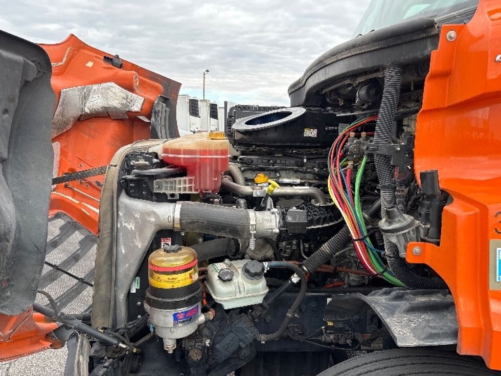 Day Cab Tractor-Heavy Duty Tractors-Freightliner-2019-T11664ST-El Paso-TX-480,823\n\t\tmiles-$ 38,000 - Image 16