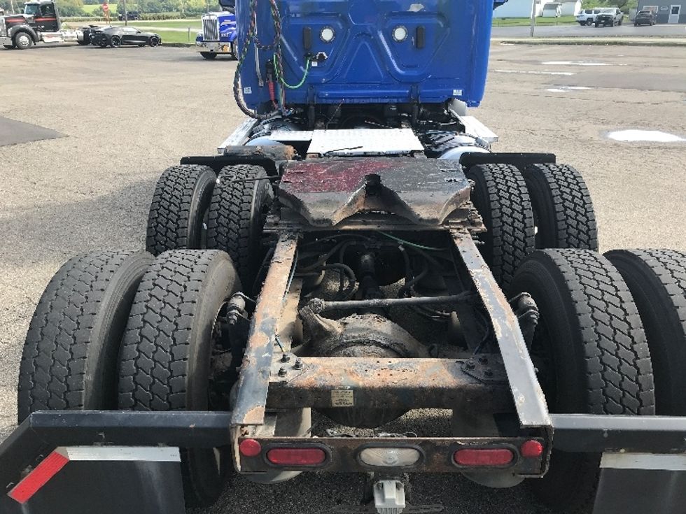 Day Cab Tractor-Heavy Duty Tractors-Freightliner-2019-T11664ST-Flower Mound-TX-328,166\n\t\tmiles-$ 45,500 - Image 6