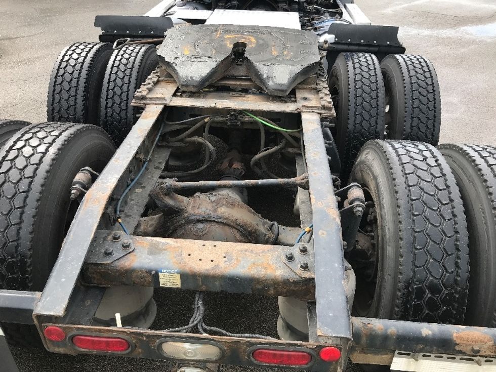 Day Cab Tractor-Heavy Duty Tractors-Freightliner-2019-T11664ST-Flower Mound-TX-336,319\n\t\tmiles-$ 45,000 - Image 6