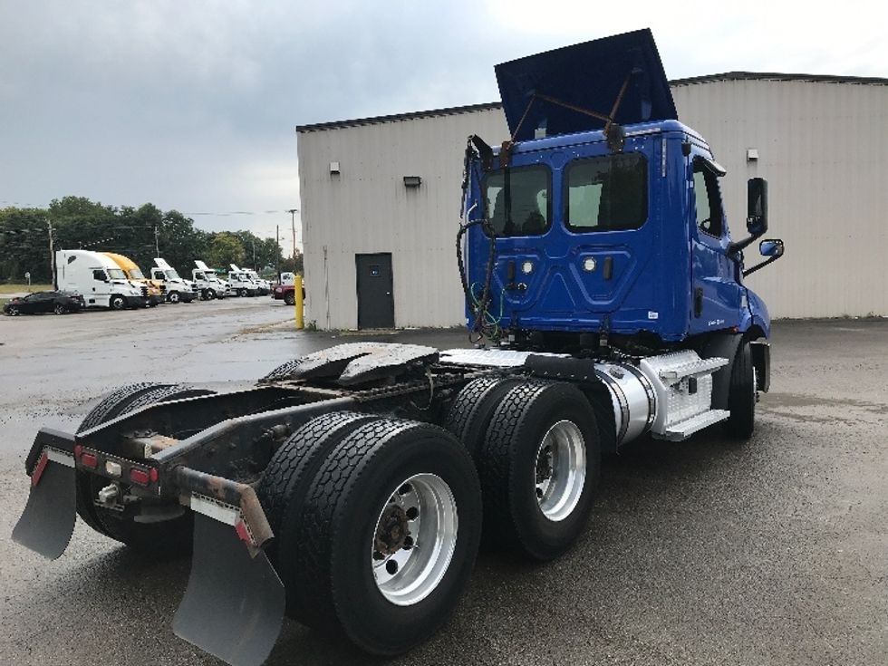 Day Cab Tractor-Heavy Duty Tractors-Freightliner-2019-T11664ST-Flower Mound-TX-336,319\n\t\tmiles-$ 45,000 - Image 7