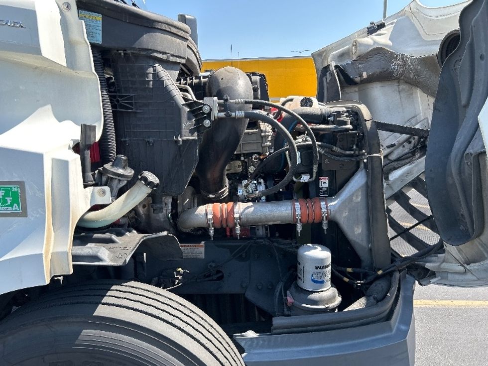 Day Cab Tractor-Heavy Duty Tractors-Freightliner-2019-T11664ST-Fontana-CA-444,632\n\t\tmiles-$ 36,000 - Image 14