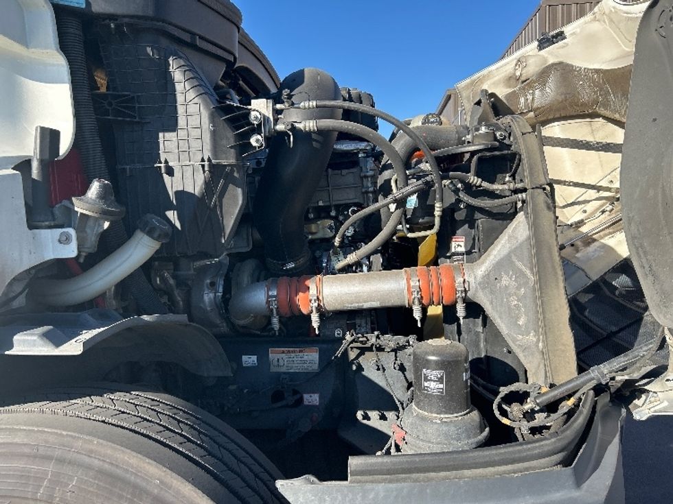 Day Cab Tractor-Heavy Duty Tractors-Freightliner-2019-T11664ST-Fontana-CA-523,958\n\t\tmiles-$ 36,250 - Image 15