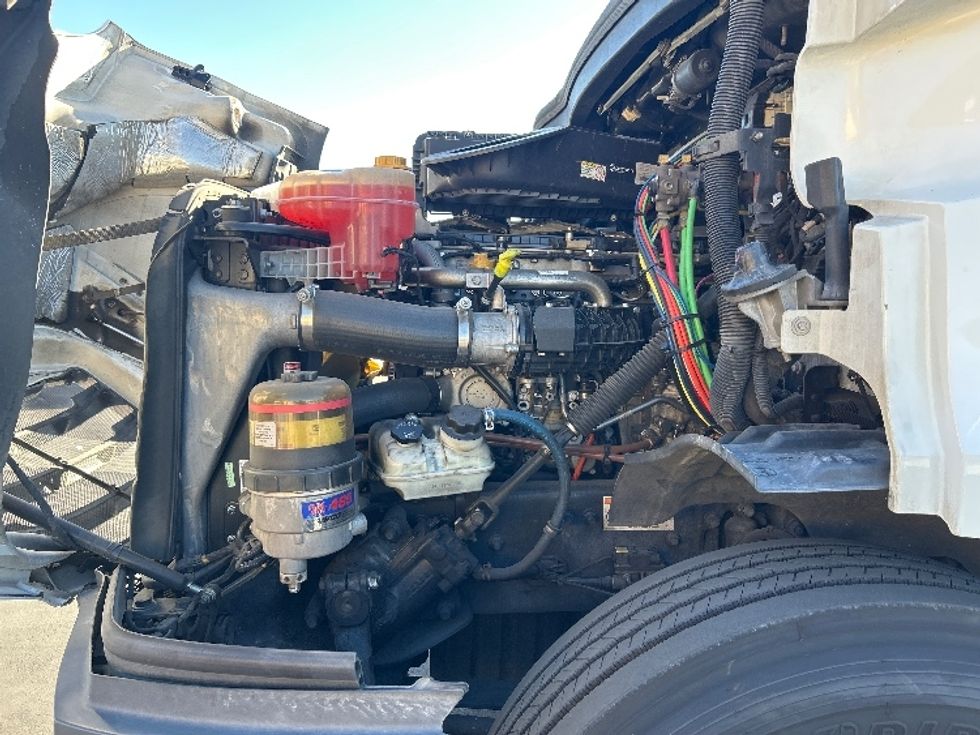 Day Cab Tractor-Heavy Duty Tractors-Freightliner-2019-T11664ST-Fontana-CA-523,958\n\t\tmiles-$ 36,250 - Image 16