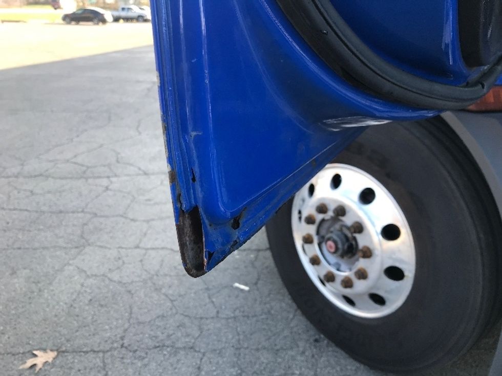 Day Cab Tractor-Heavy Duty Tractors-Freightliner-2019-T11664ST-Fredonia-NY-248,565\n\t\tmiles-$ 44,750 - Image 18