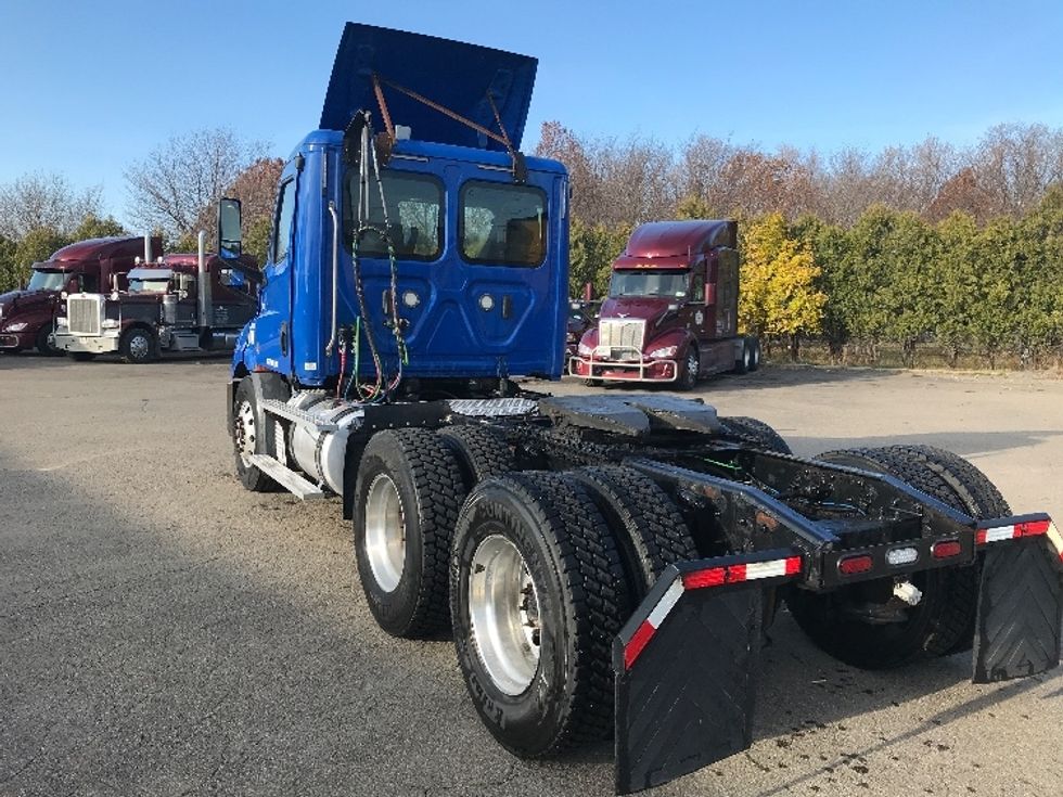 Day Cab Tractor-Heavy Duty Tractors-Freightliner-2019-T11664ST-Fredonia-NY-248,565\n\t\tmiles-$ 44,750 - Image 5