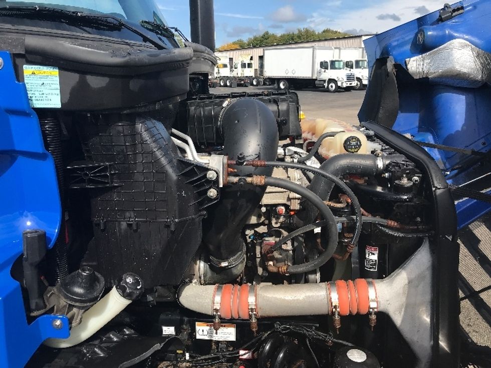 Day Cab Tractor-Heavy Duty Tractors-Freightliner-2019-T11664ST-Fredonia-NY-318,478\n\t\tmiles-$ 40,750 - Image 15