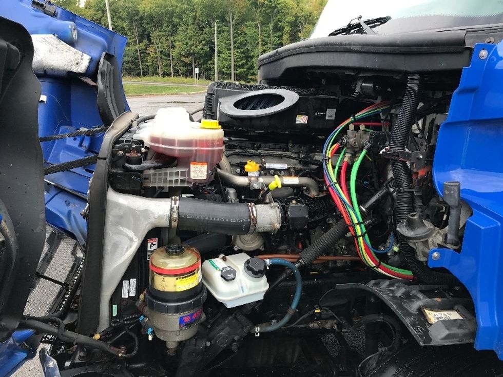 Day Cab Tractor-Heavy Duty Tractors-Freightliner-2019-T11664ST-Fredonia-NY-344,554\n\t\tmiles-$ 39,500 - Image 16