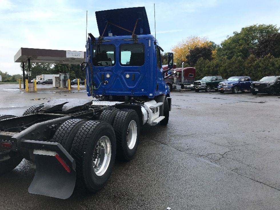 Day Cab Tractor-Heavy Duty Tractors-Freightliner-2019-T11664ST-Fredonia-NY-344,554\n\t\tmiles-$ 39,500 - Image 7