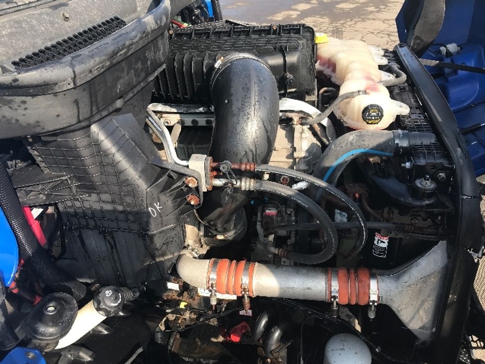 Day Cab Tractor-Heavy Duty Tractors-Freightliner-2019-T11664ST-Fredonia-NY-371,044\n\t\tmiles-$ 36,750 - Image 15