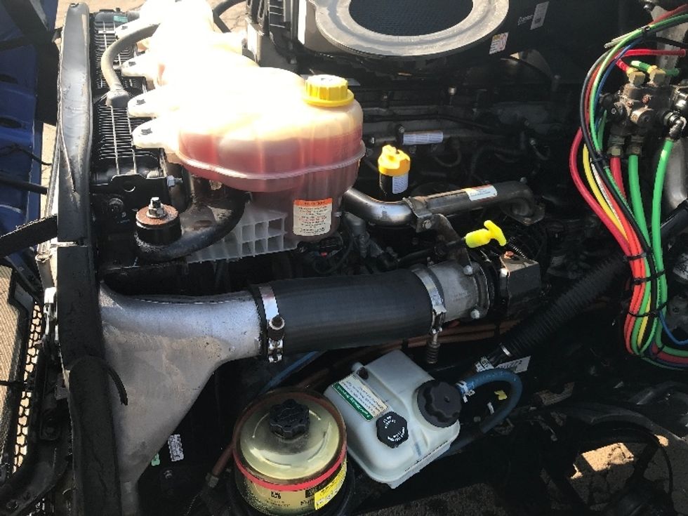 Day Cab Tractor-Heavy Duty Tractors-Freightliner-2019-T11664ST-Fredonia-NY-371,044\n\t\tmiles-$ 36,750 - Image 16