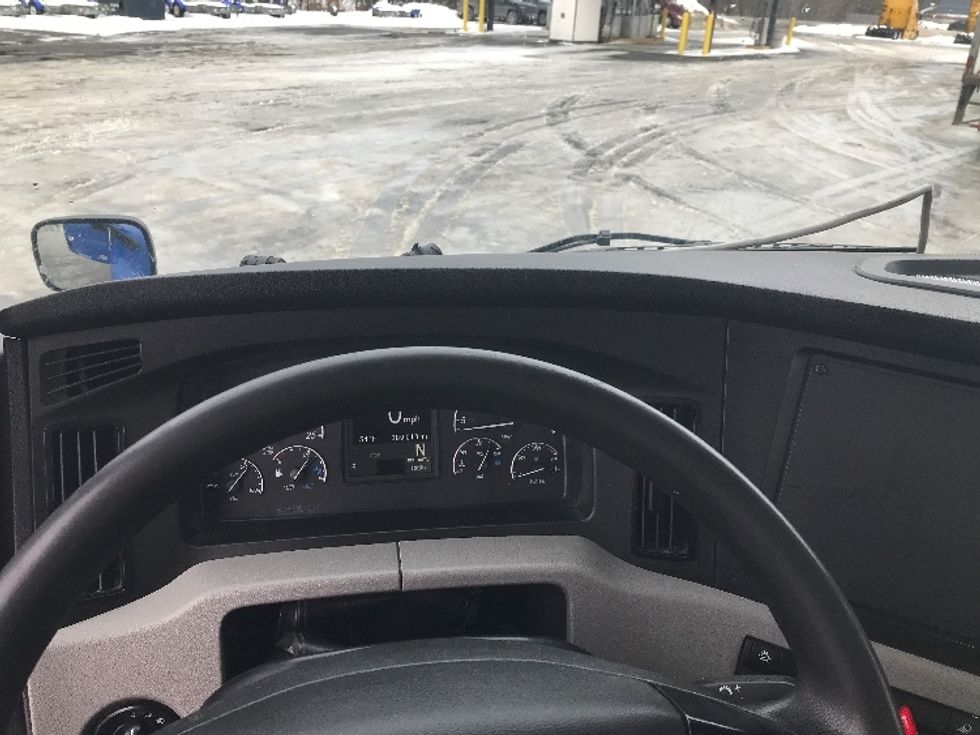 Day Cab Tractor-Heavy Duty Tractors-Freightliner-2019-T11664ST-Fredonia-NY-388,578\n\t\tmiles-$ 36,000 - Image 11