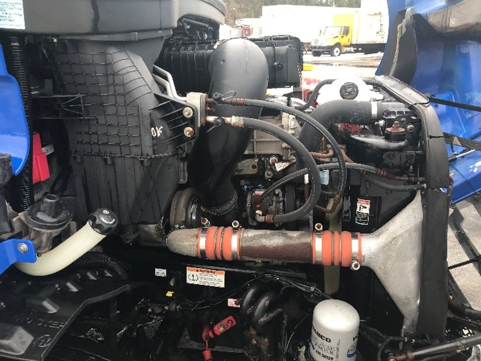 Day Cab Tractor-Heavy Duty Tractors-Freightliner-2019-T11664ST-Fredonia-NY-388,578\n\t\tmiles-$ 36,000 - Image 15