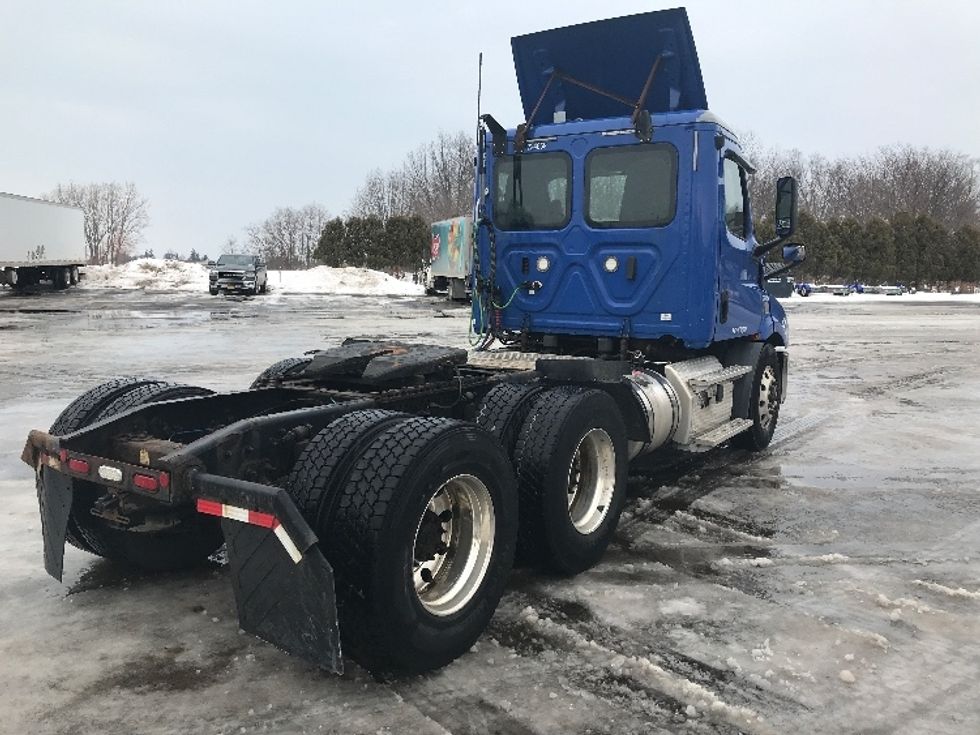 Day Cab Tractor-Heavy Duty Tractors-Freightliner-2019-T11664ST-Fredonia-NY-388,578\n\t\tmiles-$ 36,000 - Image 7