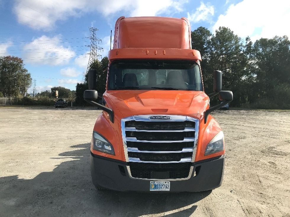 Day Cab Tractor-Heavy Duty Tractors-Freightliner-2019-T11664ST-Garden City-GA-522,193\n\t\tmiles-$ 38,250 - Image 21