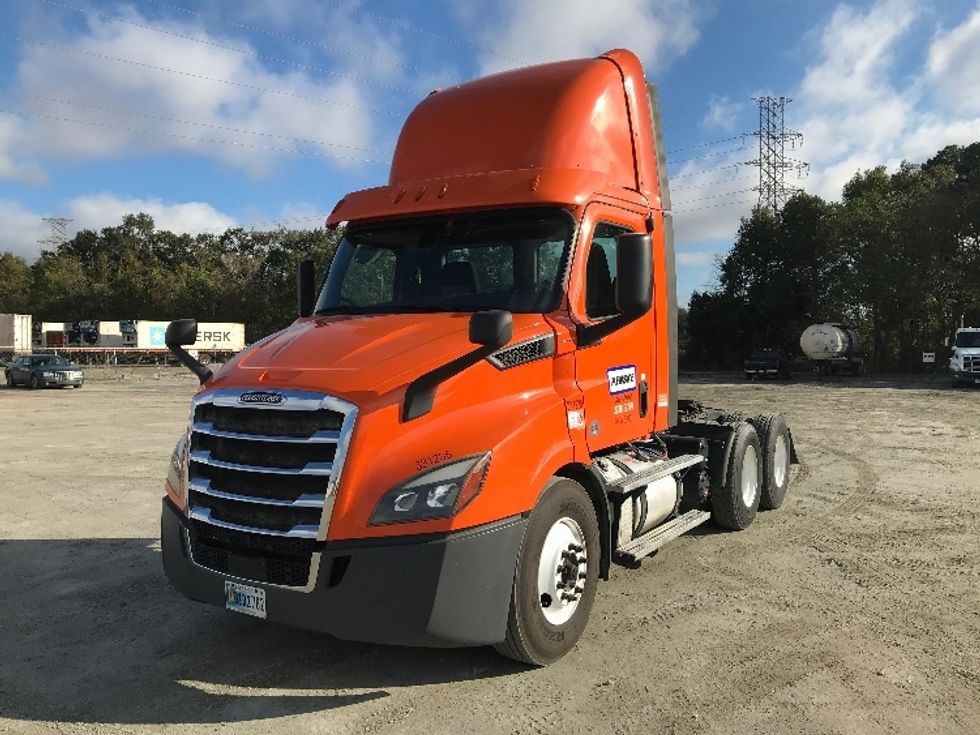 Day Cab Tractor-Heavy Duty Tractors-Freightliner-2019-T11664ST-Garden City-GA-522,193\n\t\tmiles-$ 38,250 - Image 3