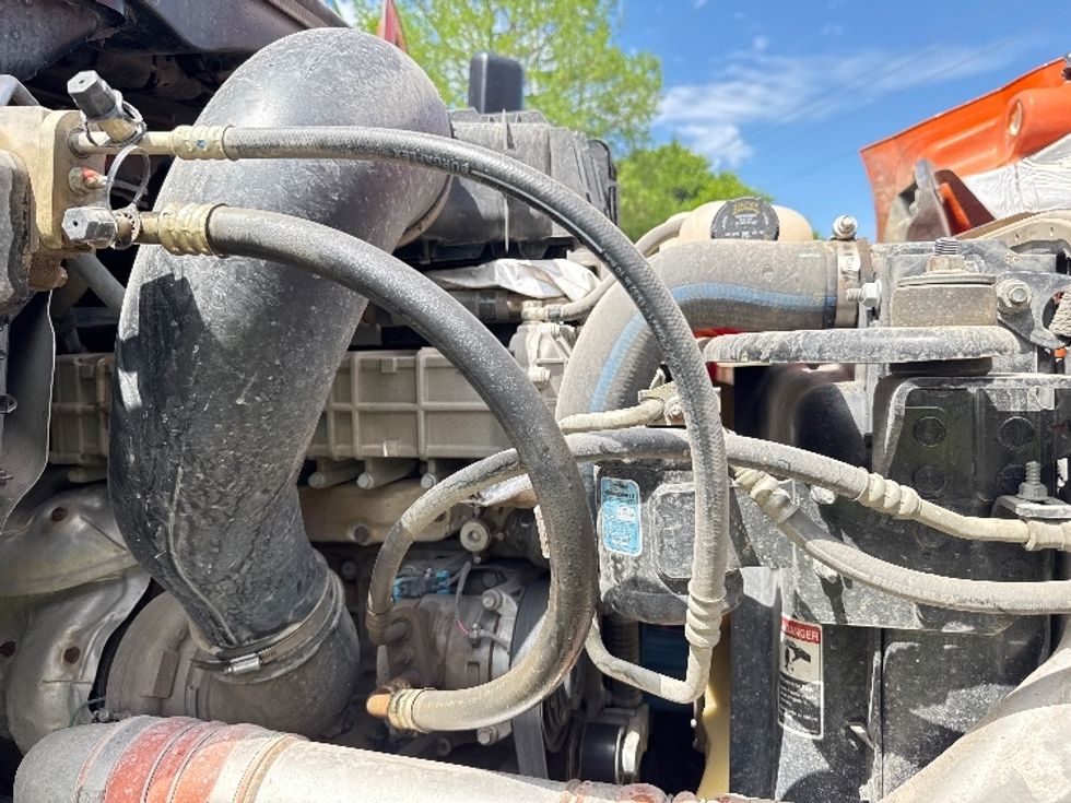 Day Cab Tractor-Heavy Duty Tractors-Freightliner-2019-T11664ST-Garland-TX-344,830\n\t\tmiles-$ 46,000 - Image 15