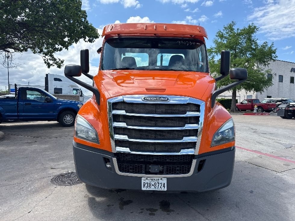 Day Cab Tractor-Heavy Duty Tractors-Freightliner-2019-T11664ST-Garland-TX-344,830\n\t\tmiles-$ 46,000 - Image 2