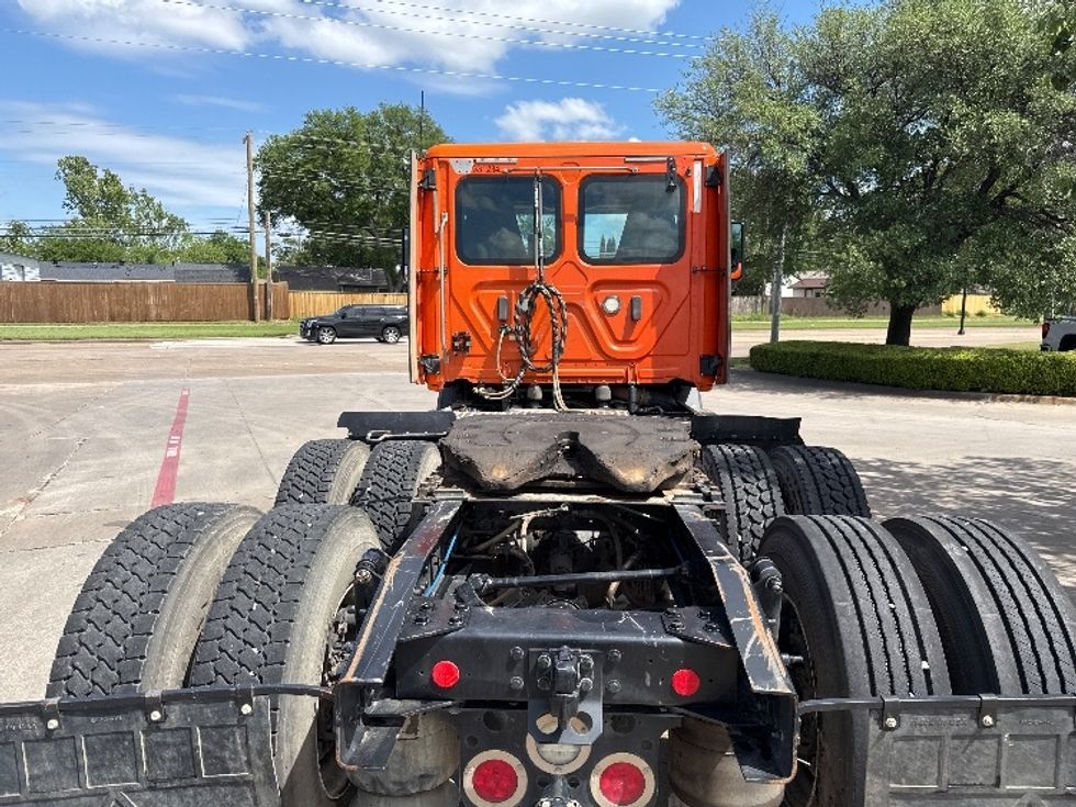 Day Cab Tractor-Heavy Duty Tractors-Freightliner-2019-T11664ST-Garland-TX-344,830\n\t\tmiles-$ 46,000 - Image 6