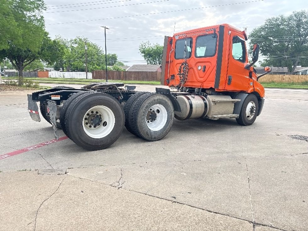 Day Cab Tractor-Heavy Duty Tractors-Freightliner-2019-T11664ST-Garland-TX-344,830\n\t\tmiles-$ 46,000 - Image 7