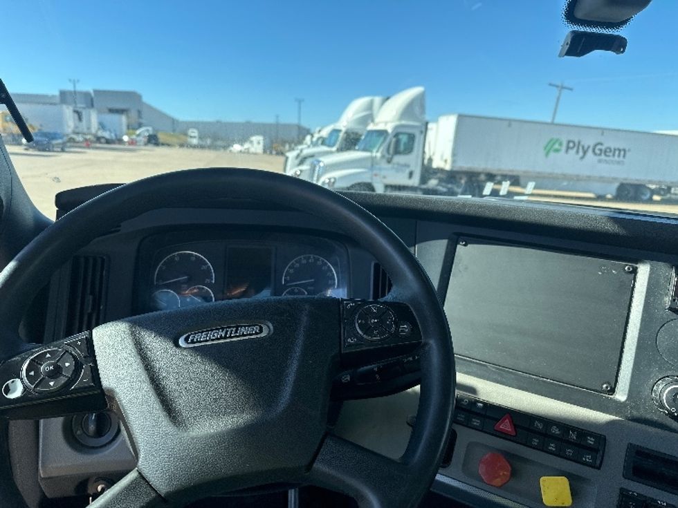 Day Cab Tractor-Heavy Duty Tractors-Freightliner-2019-T11664ST-Grand Prairie-TX-605,724\n\t\tmiles-$ 37,250 - Image 11