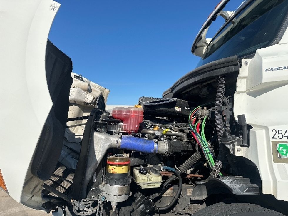 Day Cab Tractor-Heavy Duty Tractors-Freightliner-2019-T11664ST-Grand Prairie-TX-605,724\n\t\tmiles-$ 37,250 - Image 16
