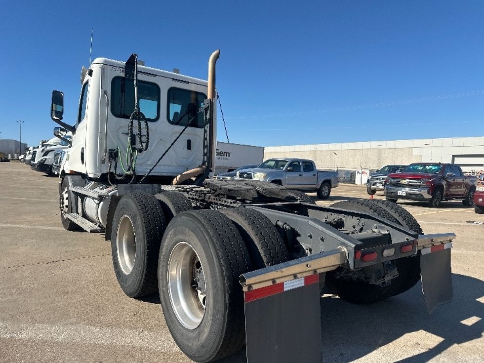 Day Cab Tractor-Heavy Duty Tractors-Freightliner-2019-T11664ST-Grand Prairie-TX-605,724\n\t\tmiles-$ 37,250 - Image 5