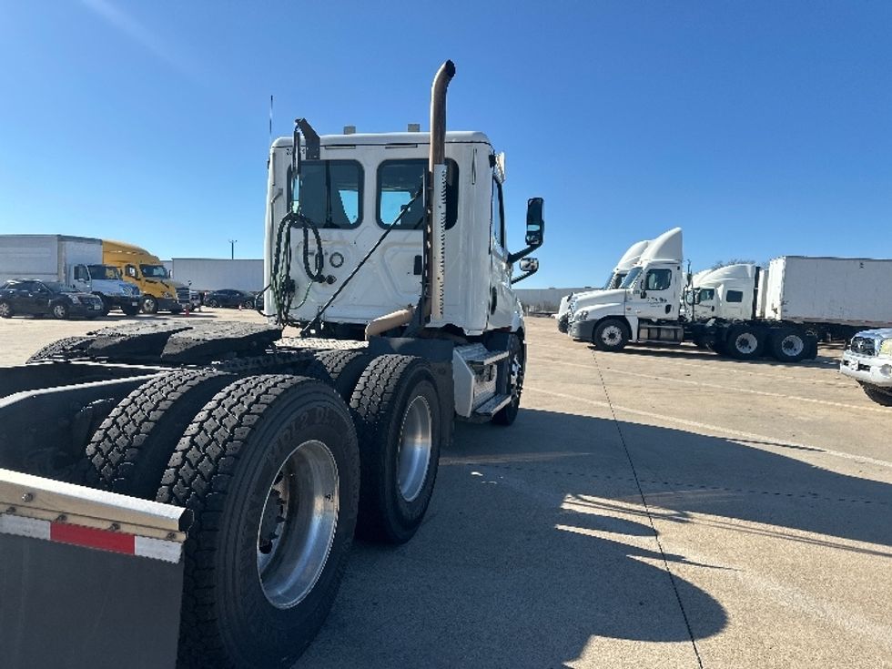 Day Cab Tractor-Heavy Duty Tractors-Freightliner-2019-T11664ST-Grand Prairie-TX-605,724\n\t\tmiles-$ 37,250 - Image 7