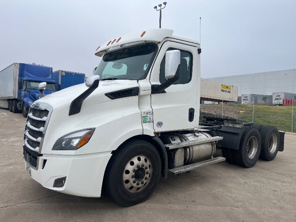 Day Cab Tractor-Heavy Duty Tractors-Freightliner-2019-T11664ST-Grand Prairie-TX-618,300\n\t\tmiles-$ 35,750 - Image 3