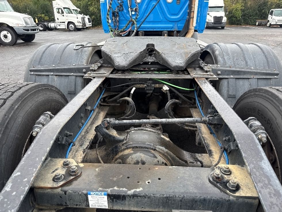 Day Cab Tractor-Heavy Duty Tractors-Freightliner-2019-T11664ST-Greensboro-NC-195,663\n\t\tmiles-$ 54,750 - Image 6
