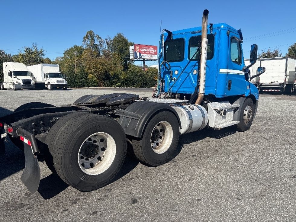 Day Cab Tractor-Heavy Duty Tractors-Freightliner-2019-T11664ST-Greensboro-NC-230,912\n\t\tmiles-$ 52,750 - Image 7