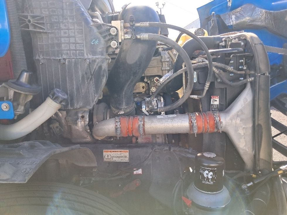 Day Cab Tractor-Heavy Duty Tractors-Freightliner-2019-T11664ST-Greensboro-NC-286,230\n\t\tmiles-$ 49,000 - Image 15