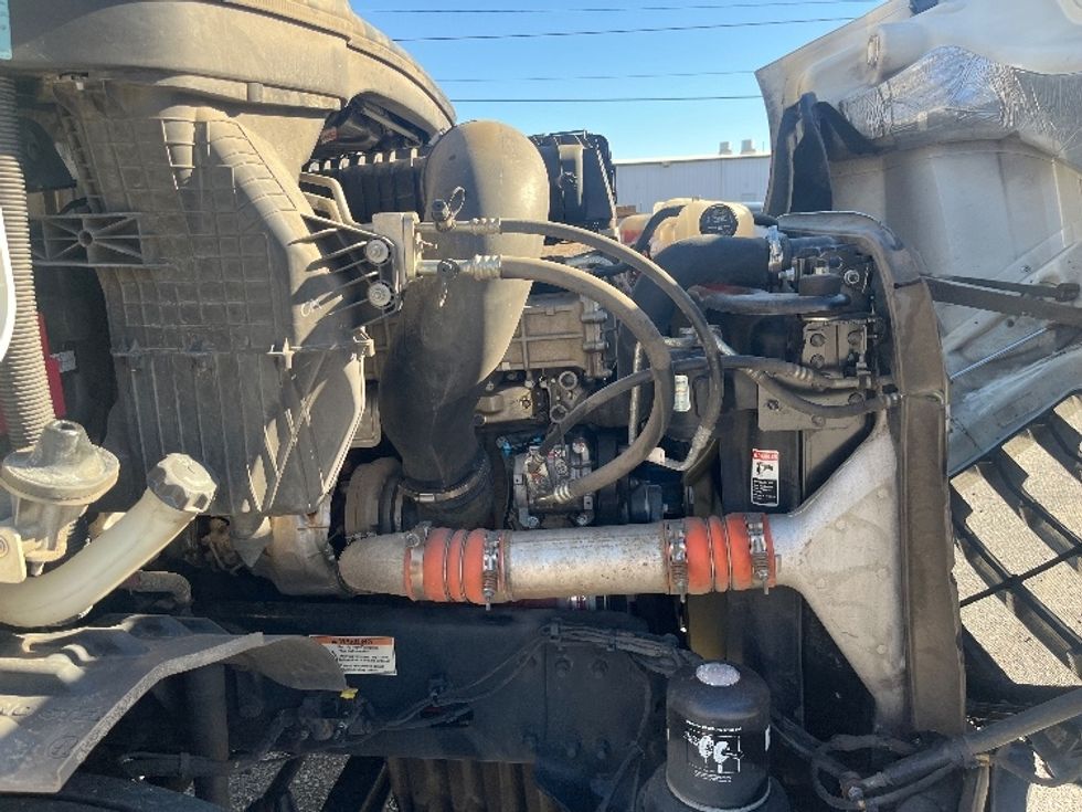 Day Cab Tractor-Heavy Duty Tractors-Freightliner-2019-T11664ST-Greer-SC-420,943\n\t\tmiles-$ 40,500 - Image 15