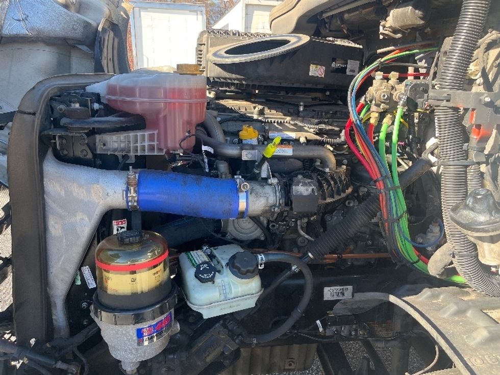 Day Cab Tractor-Heavy Duty Tractors-Freightliner-2019-T11664ST-Greer-SC-420,943\n\t\tmiles-$ 40,500 - Image 16