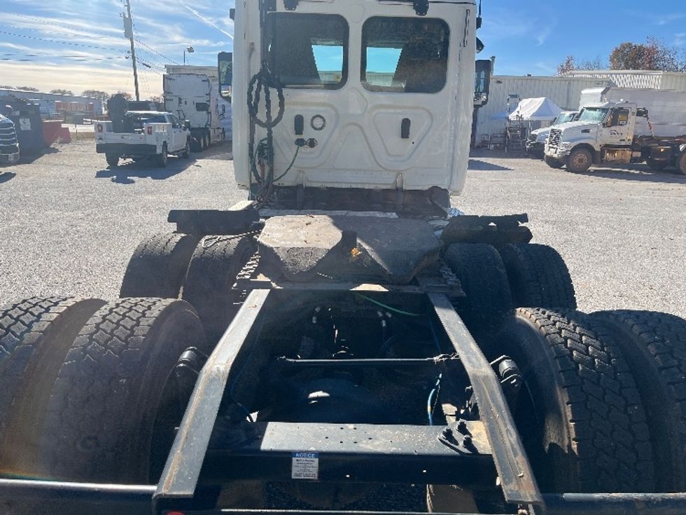 Day Cab Tractor-Heavy Duty Tractors-Freightliner-2019-T11664ST-Greer-SC-420,943\n\t\tmiles-$ 40,500 - Image 6