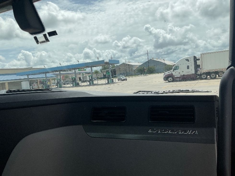 Day Cab Tractor-Heavy Duty Tractors-Freightliner-2019-T11664ST-Hammond-LA-248,649\n\t\tmiles-$ 51,500 - Image 12