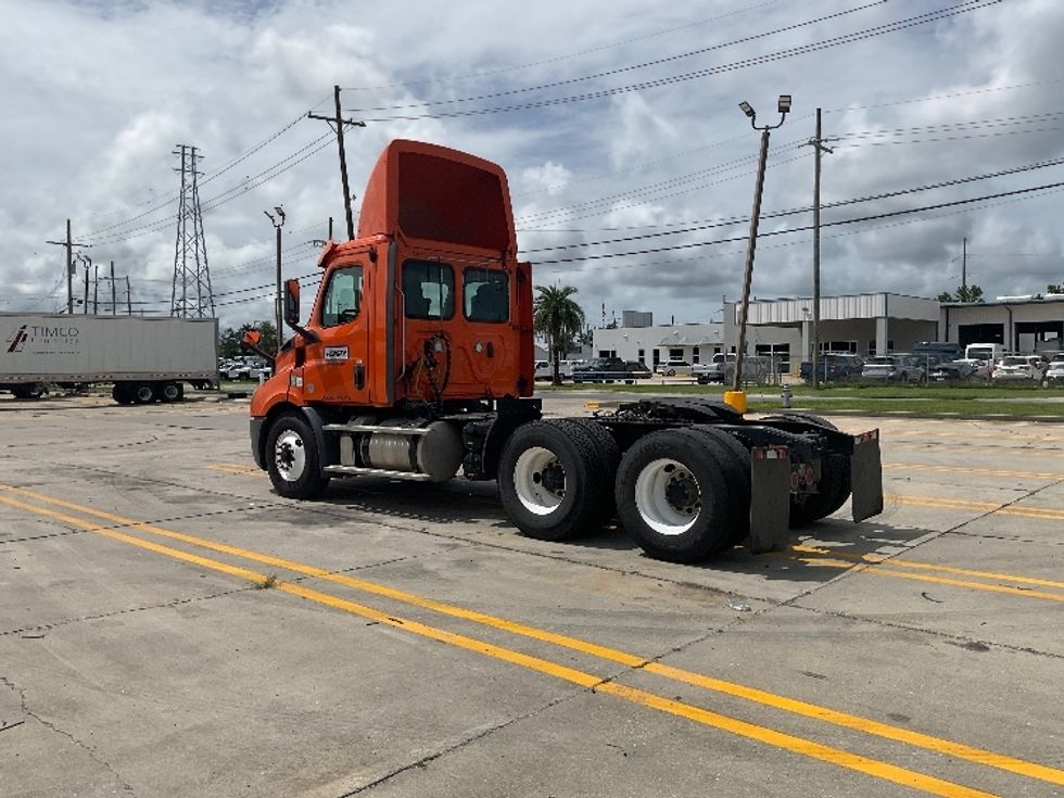 Day Cab Tractor-Heavy Duty Tractors-Freightliner-2019-T11664ST-Hammond-LA-248,649\n\t\tmiles-$ 51,500 - Image 5