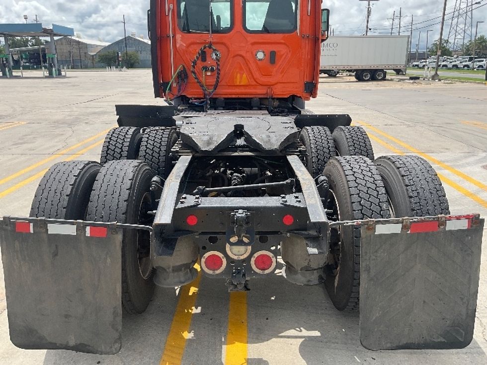 Day Cab Tractor-Heavy Duty Tractors-Freightliner-2019-T11664ST-Hammond-LA-248,649\n\t\tmiles-$ 51,500 - Image 6