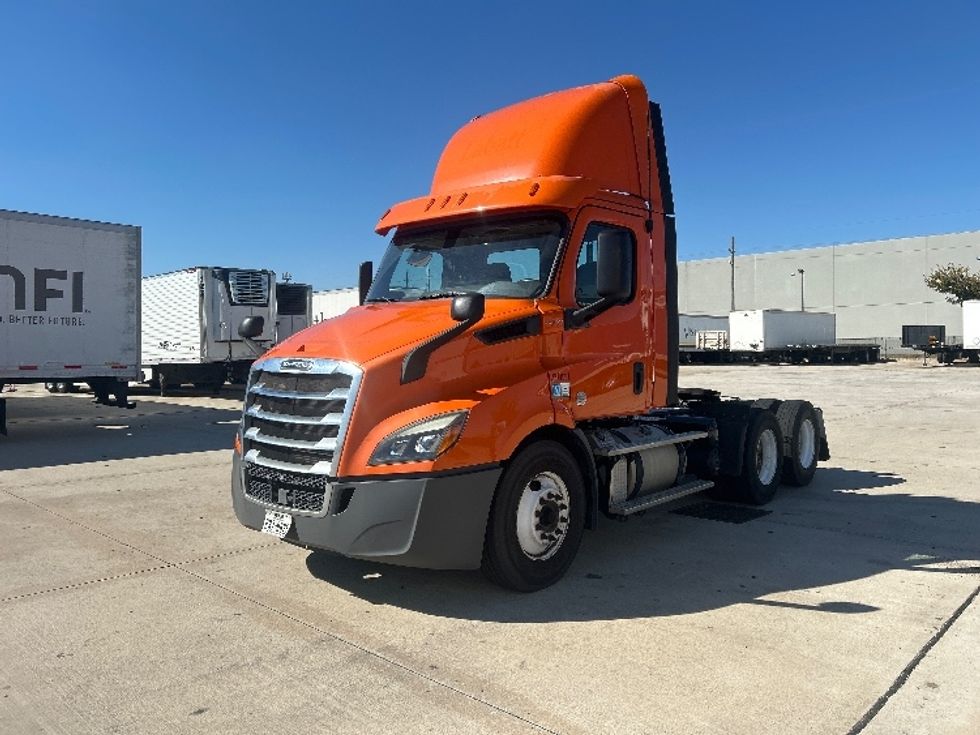 Day Cab Tractor-Heavy Duty Tractors-Freightliner-2019-T11664ST-Houston-TX-189,399\n\t\tmiles-$ 51,750 - Image 3