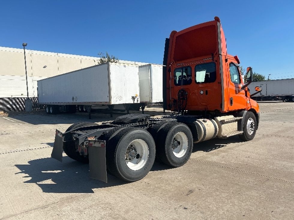Day Cab Tractor-Heavy Duty Tractors-Freightliner-2019-T11664ST-Houston-TX-189,399\n\t\tmiles-$ 51,750 - Image 7
