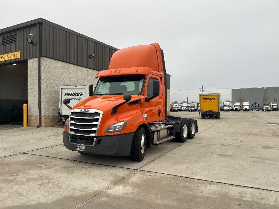 Day Cab Tractor-Heavy Duty Tractors-Freightliner-2019-T11664ST-Houston-TX-194,889\n\t\tmiles-$ 48,250 - Image 3