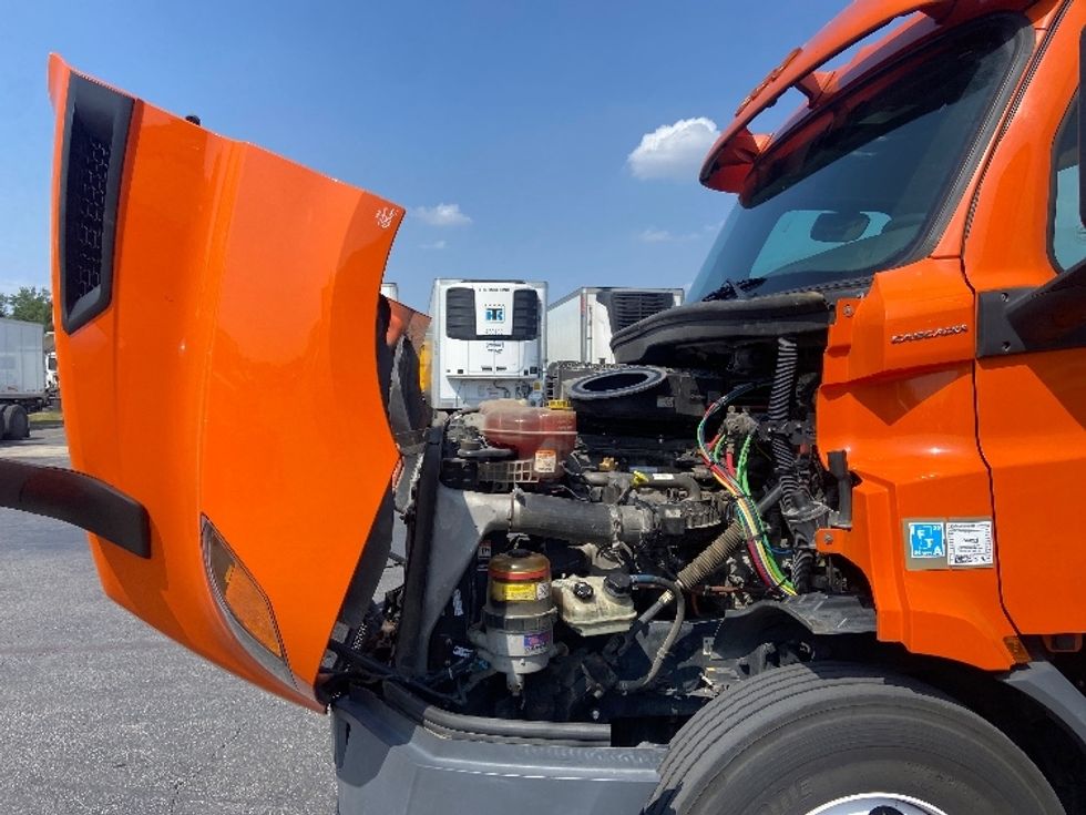 Day Cab Tractor-Heavy Duty Tractors-Freightliner-2019-T11664ST-Houston-TX-469,740\n\t\tmiles-$ 35,000 - Image 15