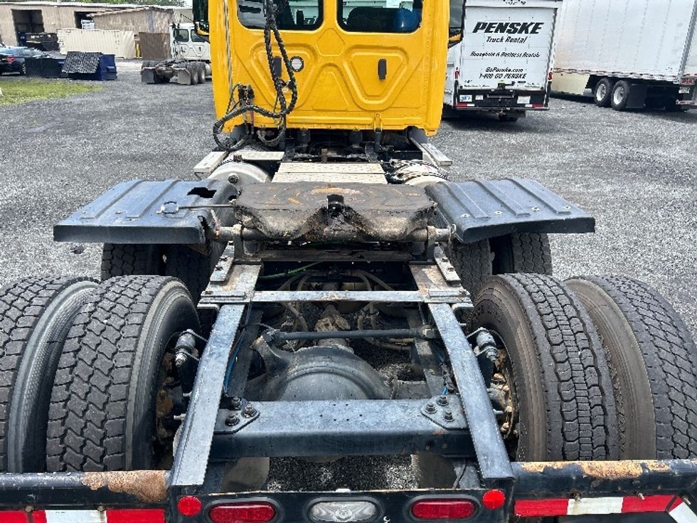 Day Cab Tractor-Heavy Duty Tractors-Freightliner-2019-T11664ST-Indian Trail-NC-422,937\n\t\tmiles-$ 40,750 - Image 6