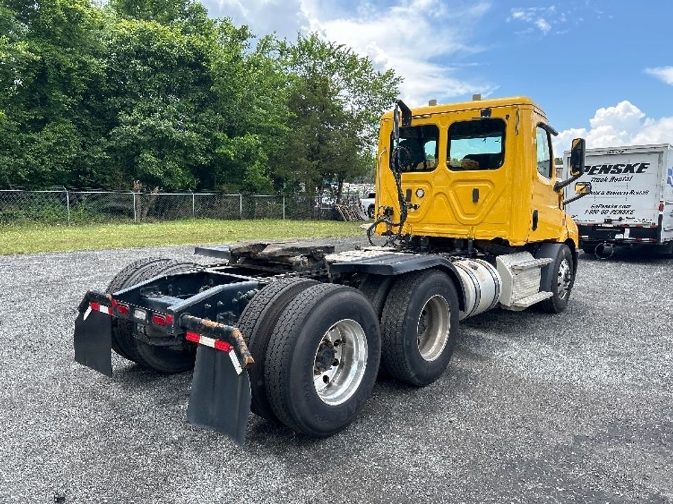 Day Cab Tractor-Heavy Duty Tractors-Freightliner-2019-T11664ST-Indian Trail-NC-422,937\n\t\tmiles-$ 40,750 - Image 7