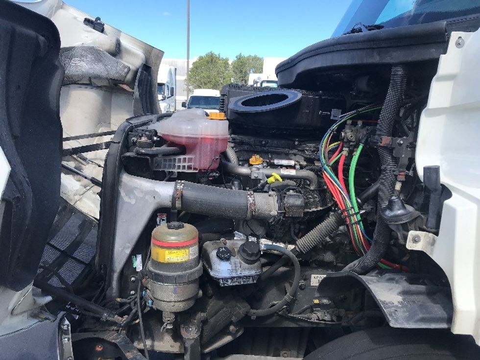 Day Cab Tractor-Heavy Duty Tractors-Freightliner-2019-T11664ST-Indianapolis-IN-555,356\n\t\tmiles-$ 41,000 - Image 16