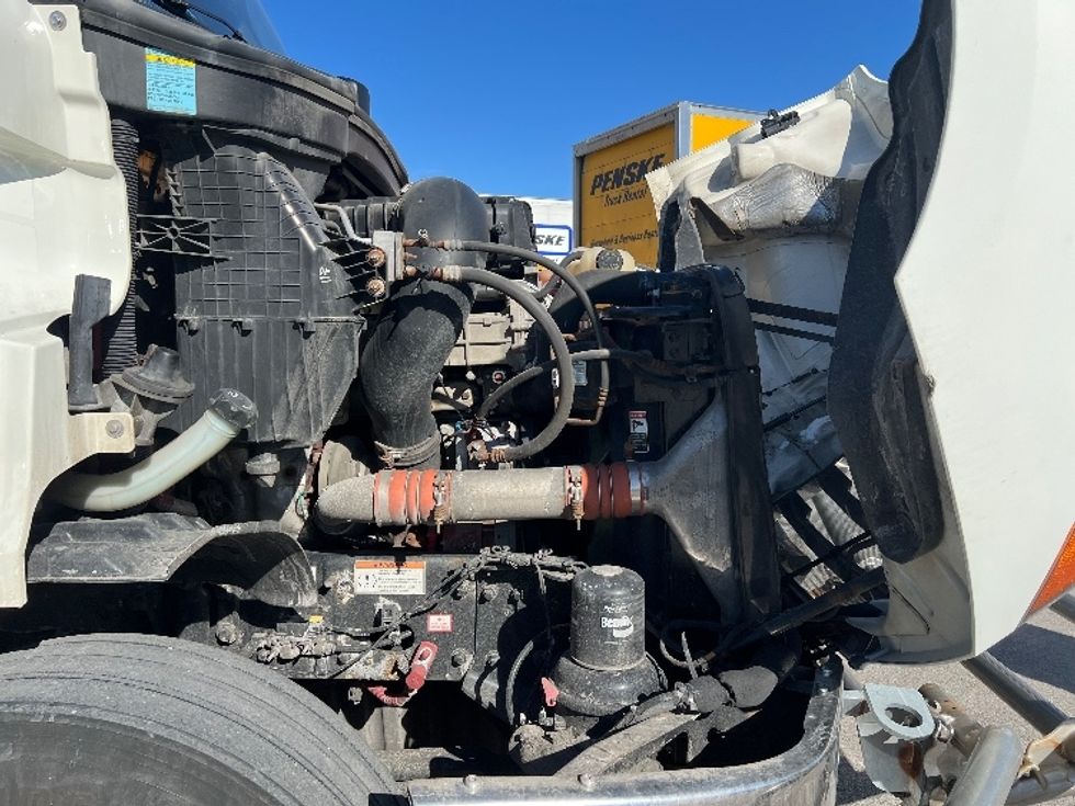 Day Cab Tractor-Heavy Duty Tractors-Freightliner-2019-T11664ST-Indianapolis-IN-741,745\n\t\tmiles-$ 27,750 - Image 15